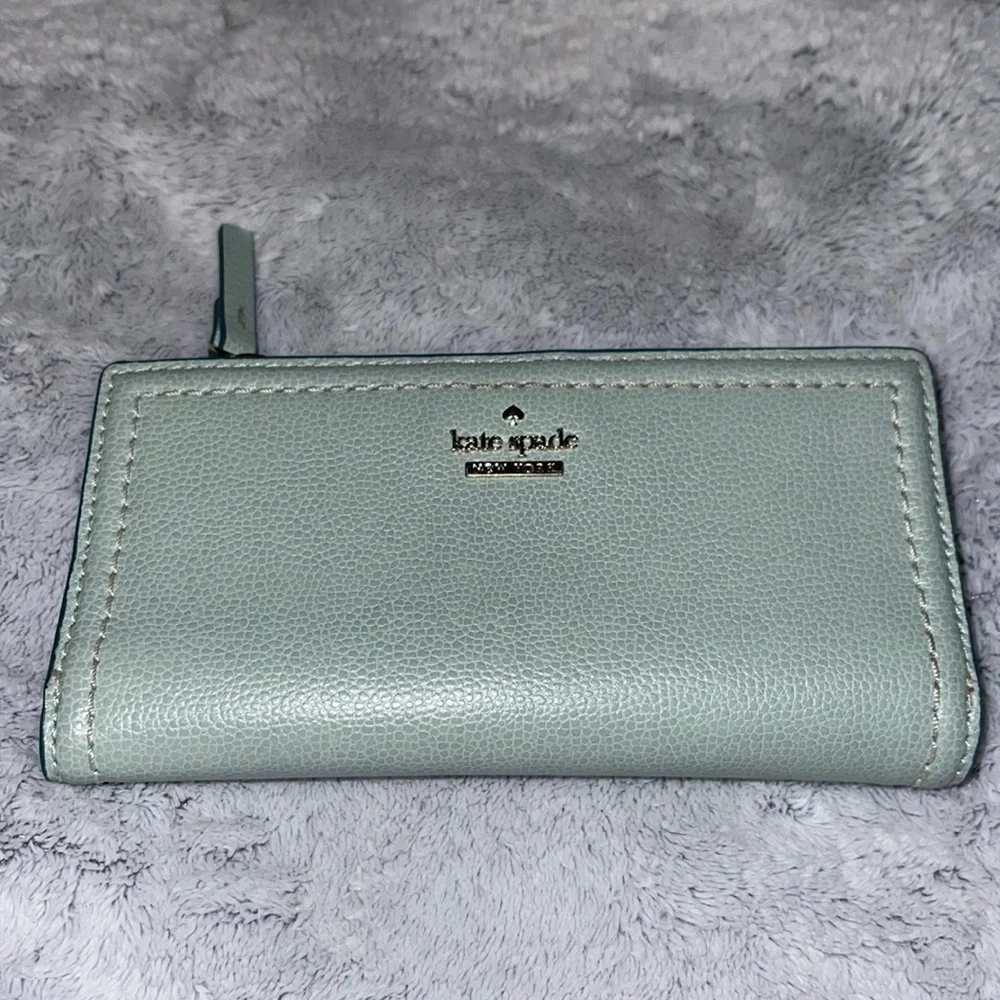 SOLD Kate Spade snap closure wallet - Picture 1 of 9